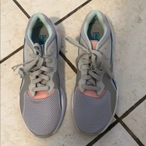 Women’s puma sneakers size 10